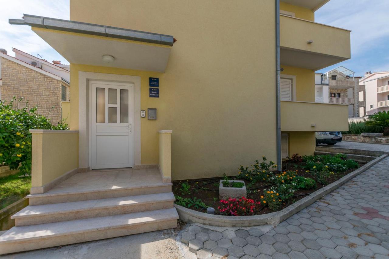 Apartment Dora Duce Exterior photo
